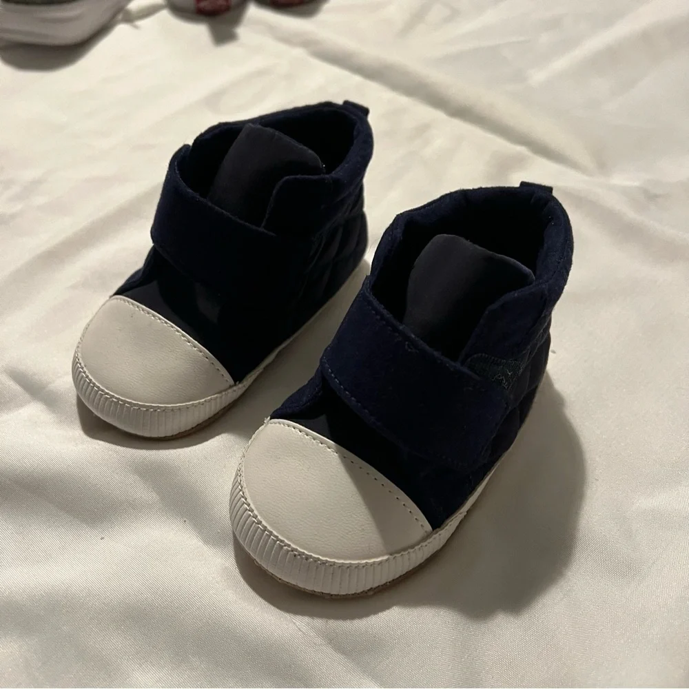 NWOT Old Navy High Top Quilted Blue Textured Sneakers Size 12-18 Months